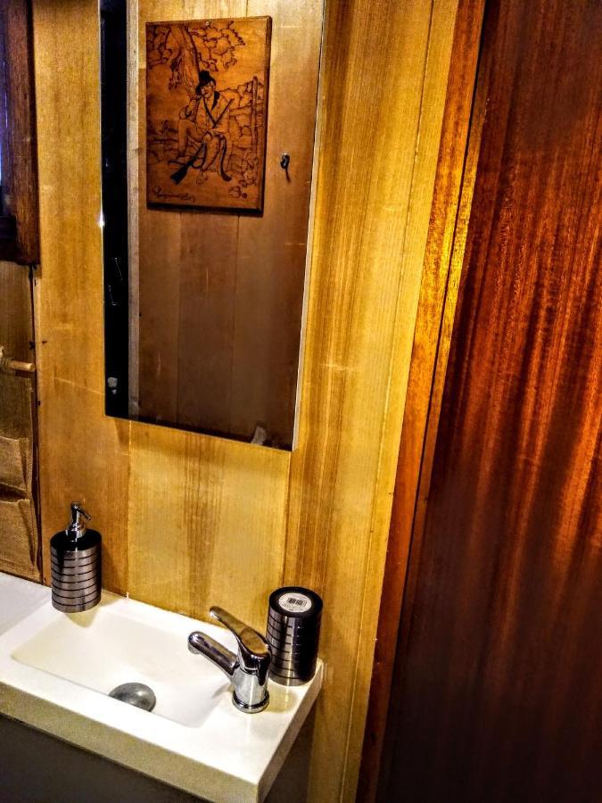 Two Rooms Rustic House - Self Check-In Bucureşti Ngoại thất bức ảnh