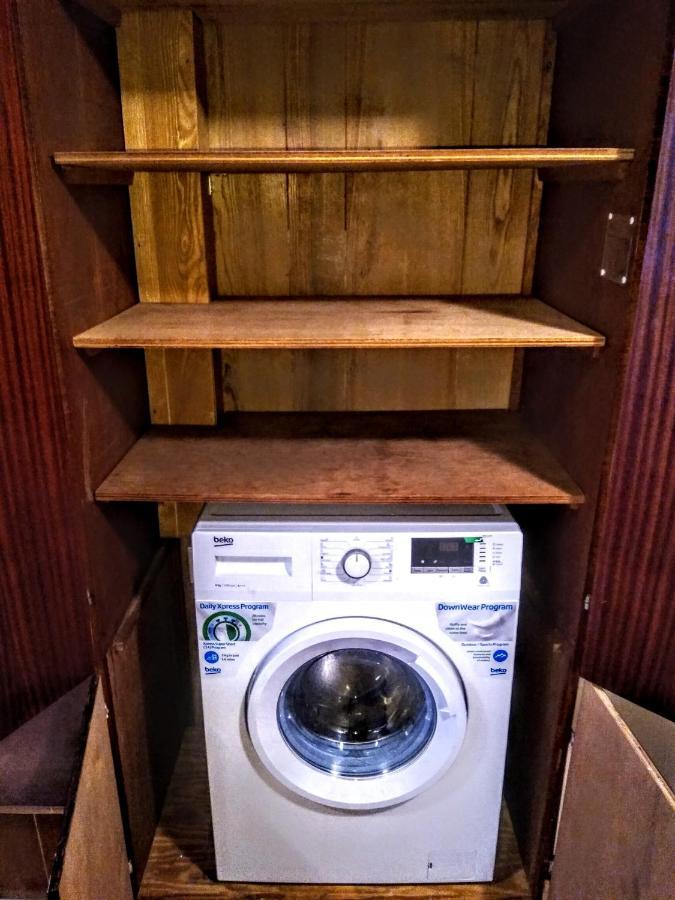 Two Rooms Rustic House - Self Check-In Bucureşti Ngoại thất bức ảnh
