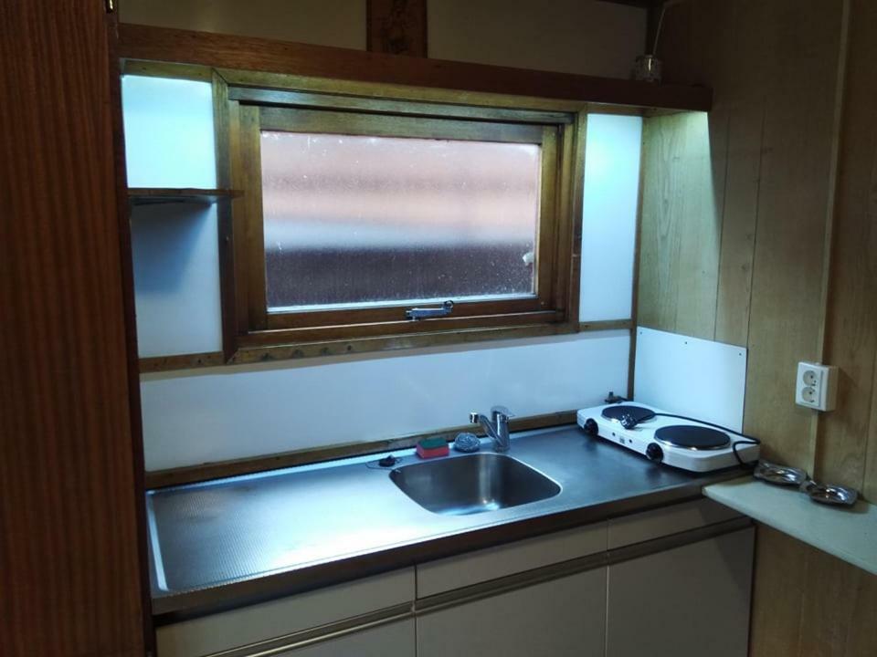 Two Rooms Rustic House - Self Check-In Bucureşti Ngoại thất bức ảnh